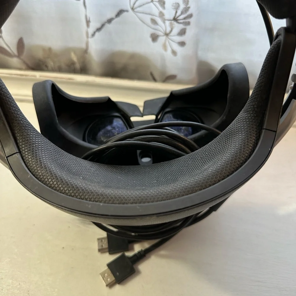 Sony Dual-Tone VR Headset